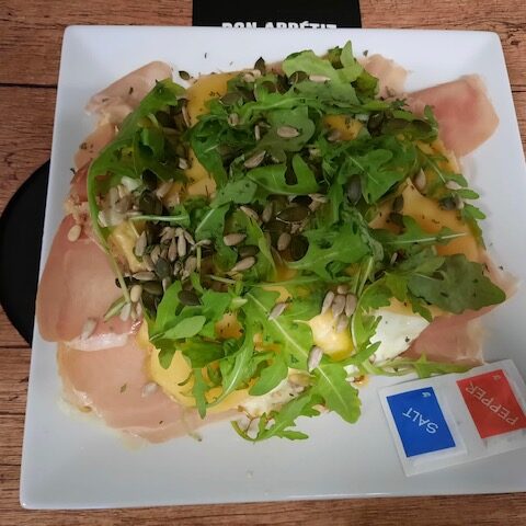 Uitsmijter Serrano & Old Amsterdam